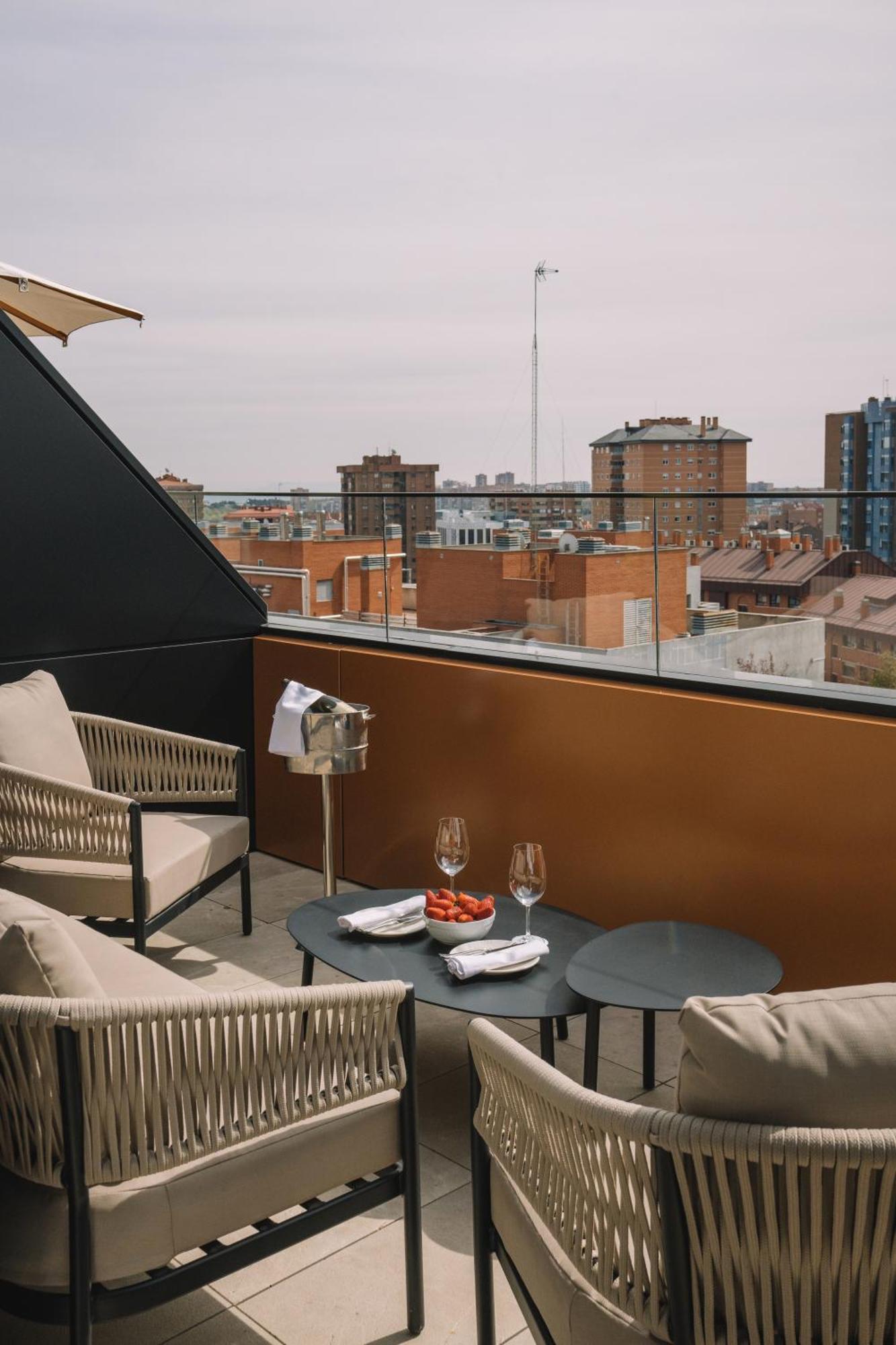 Hotel Pinar Plaza Madrid Eksteriør bilde